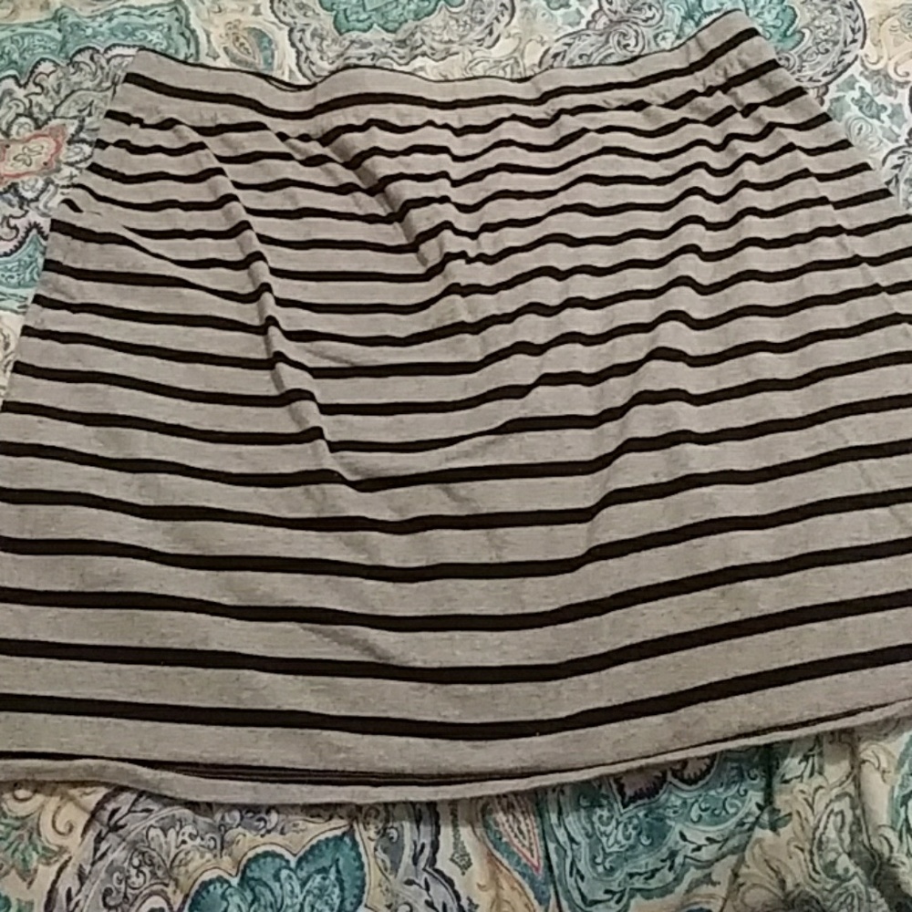 💗Black and gray Faded Glory 3X Skirt